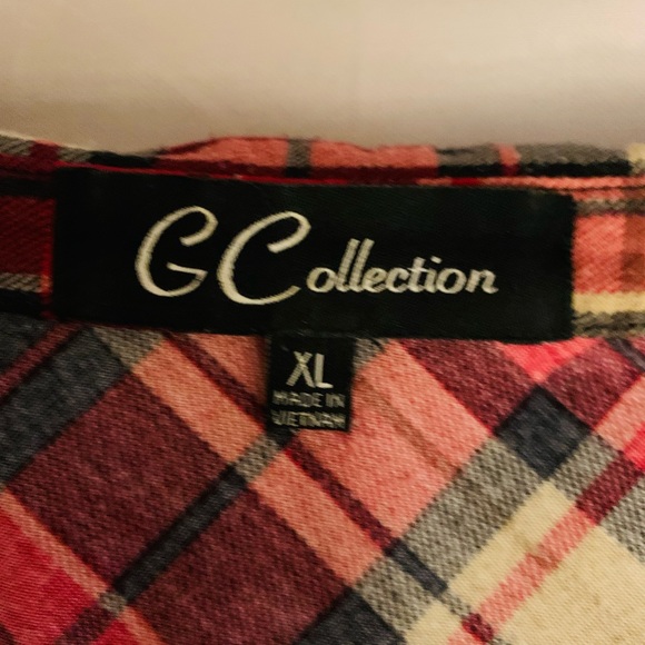 Junior’s G Collection Tartan plaid short sleeve button down top in size xl. - Picture 2 of 9